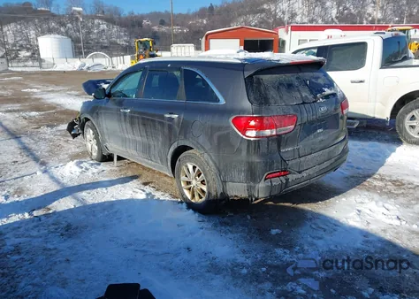 2016 Kia Sorento 2.4L Lx z USA, uszkodzony, nr VIN 5XYPGDA39GG134813